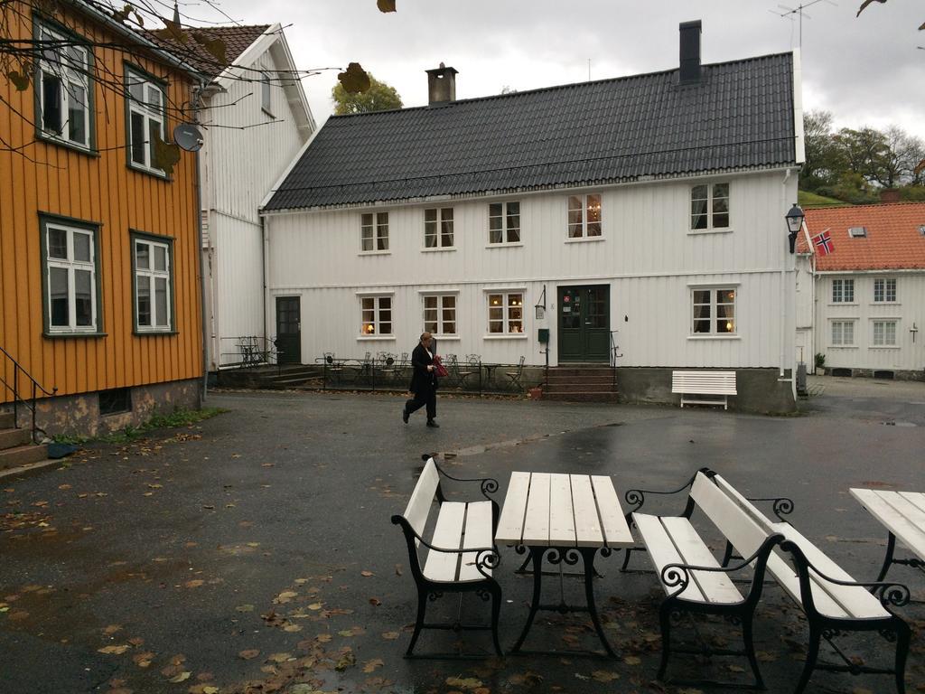 Gjestehuset Ibsen Grimstad  Kamer foto