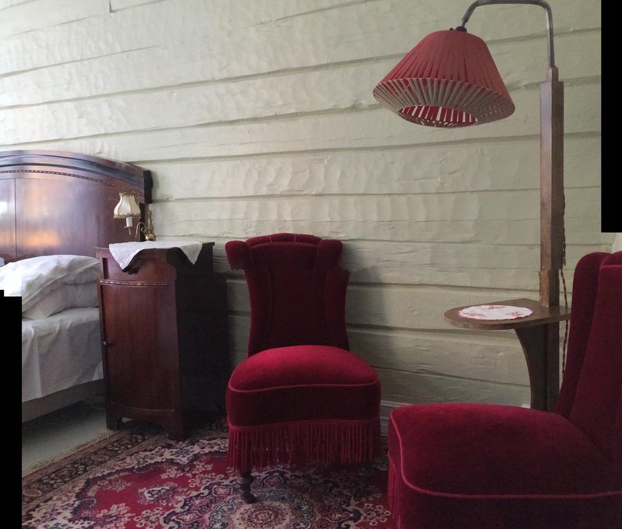 Gjestehuset Ibsen Grimstad  Buitenkant foto